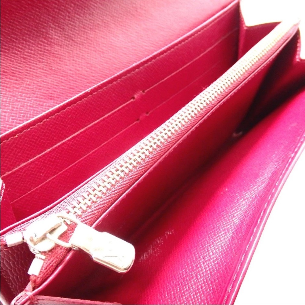 Louis Vuitton Vibrant Red Clutch - Picture 4 of 10